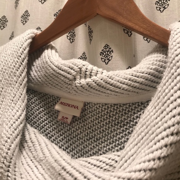 light grey cowl neck sweater - Picture 2 of 3